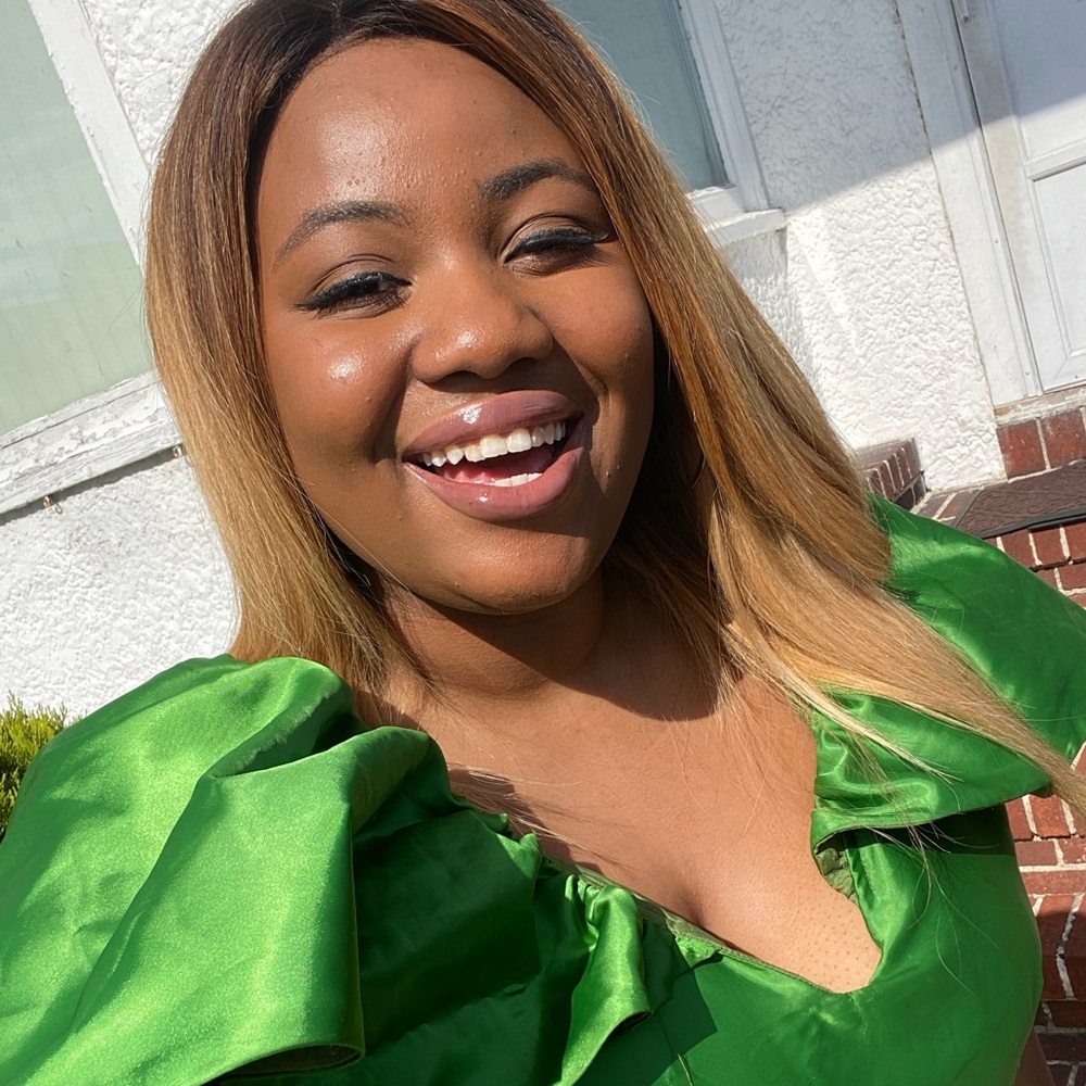 Meet your Posher, Tolu